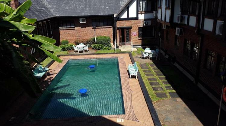 Cresta Churchill Hotel - Photo2