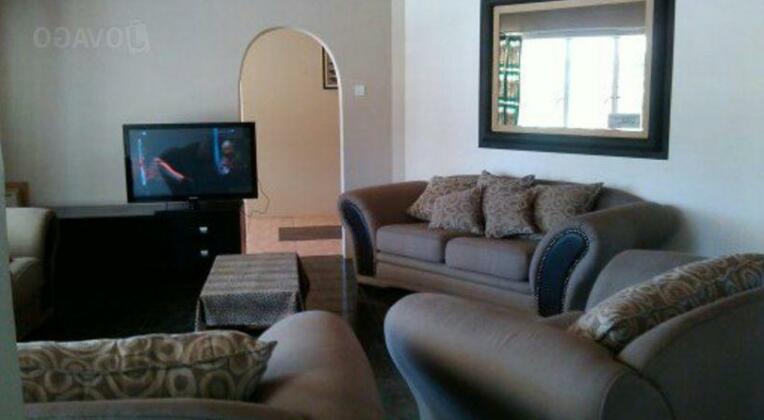 Ingwe Place Guest House - Photo3