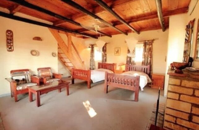 Ganda Lodge - Photo2