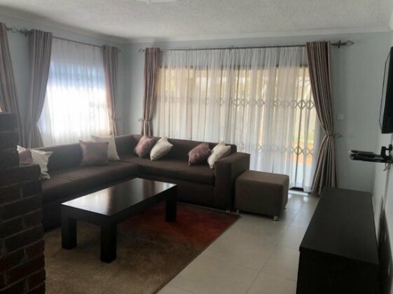 Acacia Place - Photo2