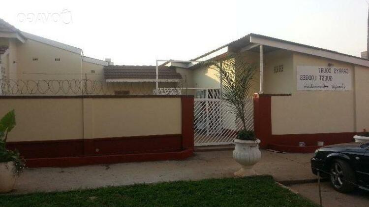 Carrys Court Guest Lodge - Photo2
