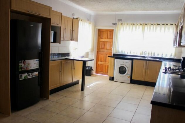 Flamboyant Place - Photo5