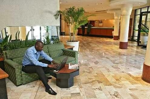 Holiday Inn - Harare - Photo4
