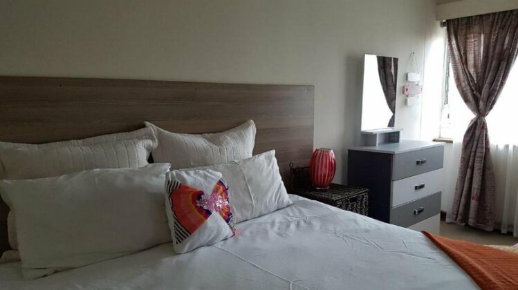 Lolo's 1 Bed Apartment
