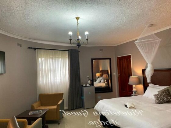 Riverstone Guest Lodge - Photo2