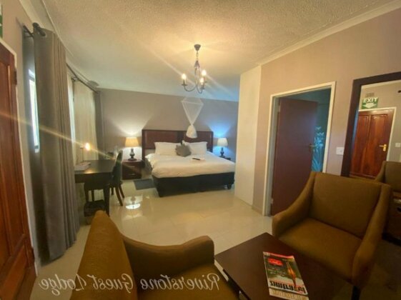 Riverstone Guest Lodge - Photo5