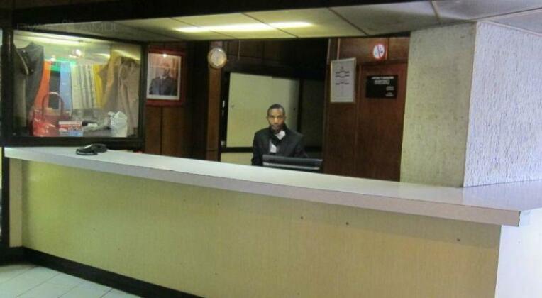 Regency Hotel Chevron - Photo4