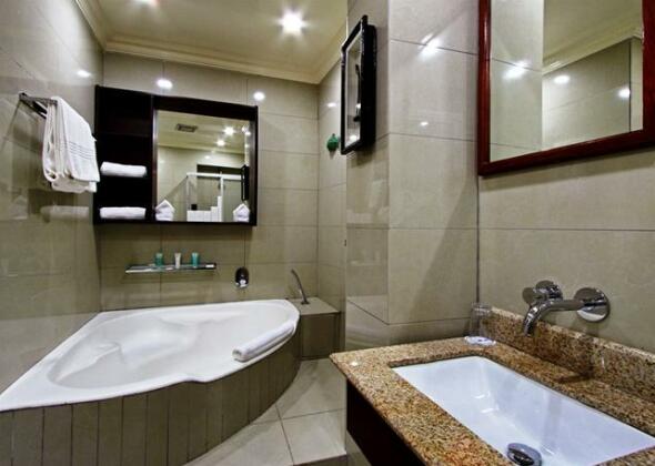 Azambezi River Lodge - Photo2