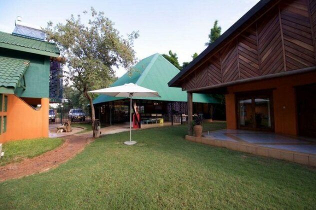 Flatdog Lodge - Photo2