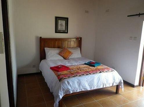 Mandebele Lodge - Photo2