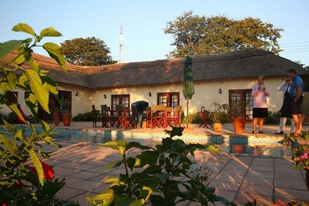 Mandebele Lodge - Photo4