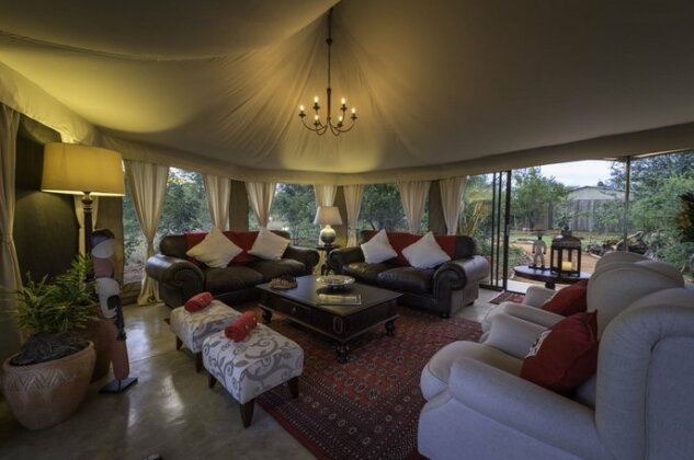 The Elephant Camp - All Inclusive - Photo2