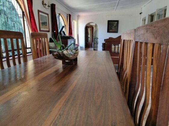 Tuskers Bed and Breakfast Victoria Falls - Photo3